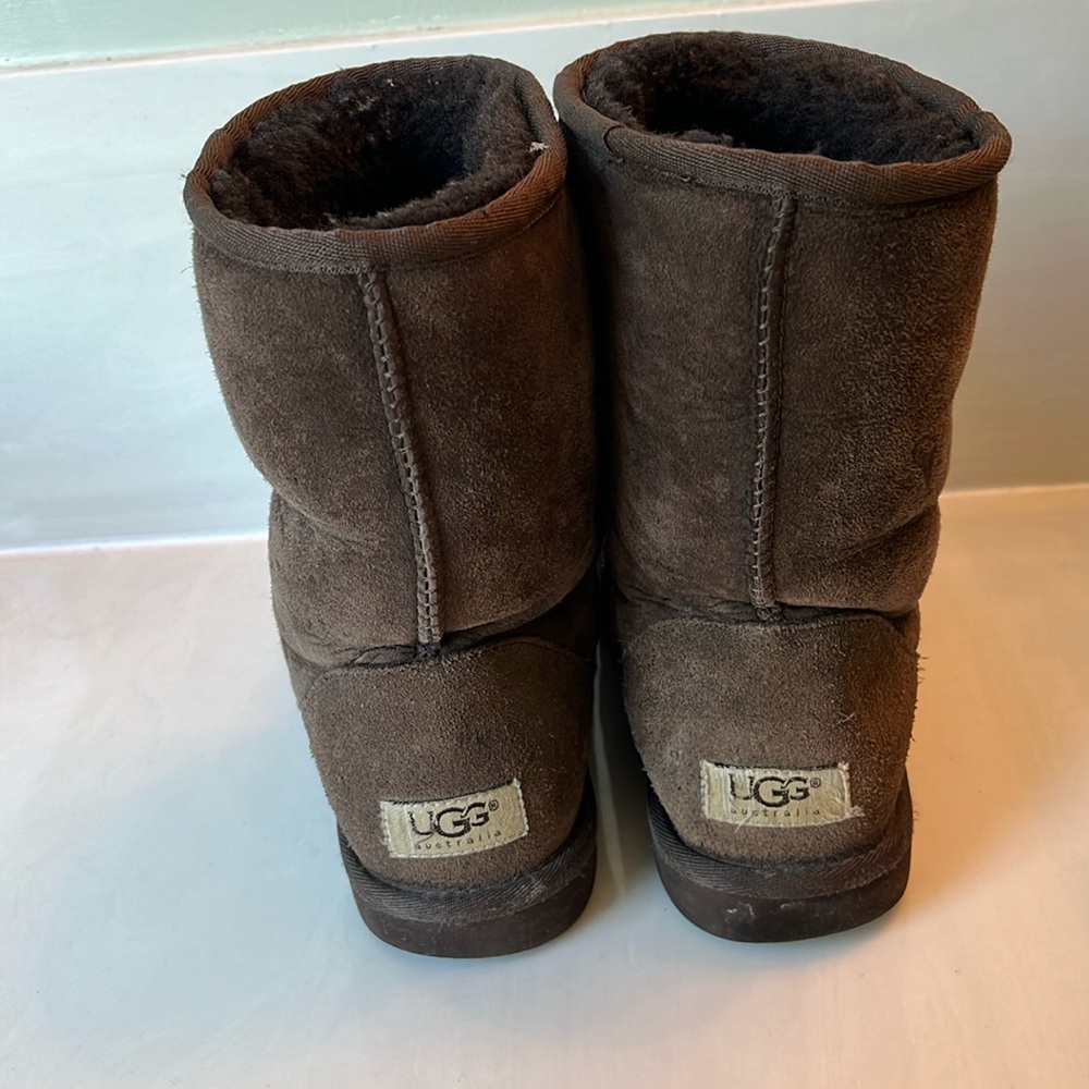 UGG classic short boots chocolate brown